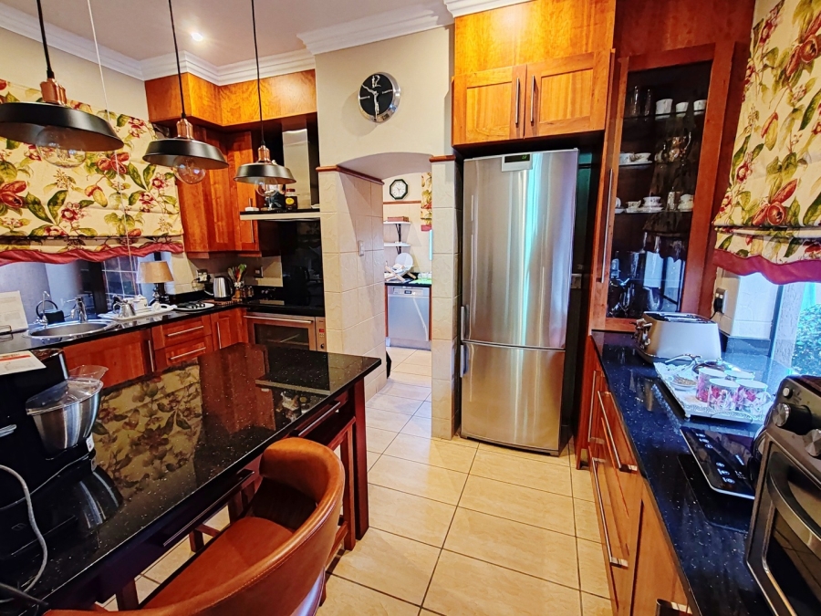 4 Bedroom Property for Sale in Van Der Hoff Park North West